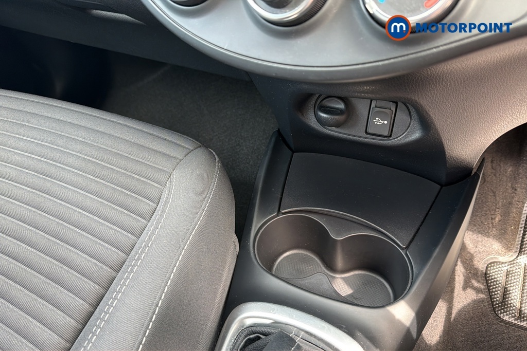 Toyota Yaris Active Grey #20