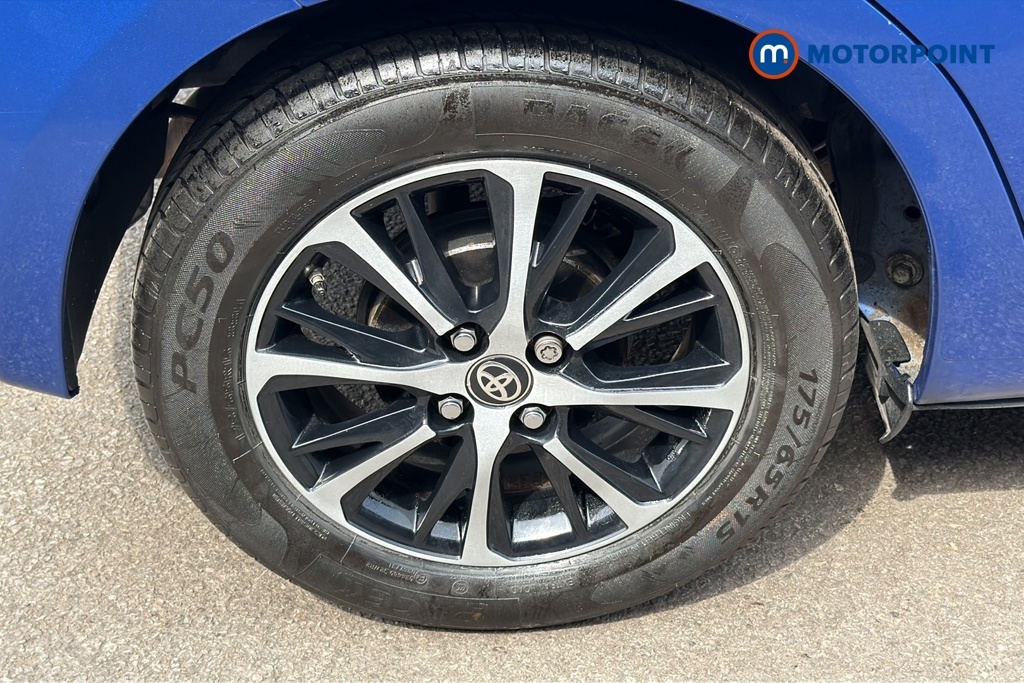 Toyota Yaris Active Grey #35