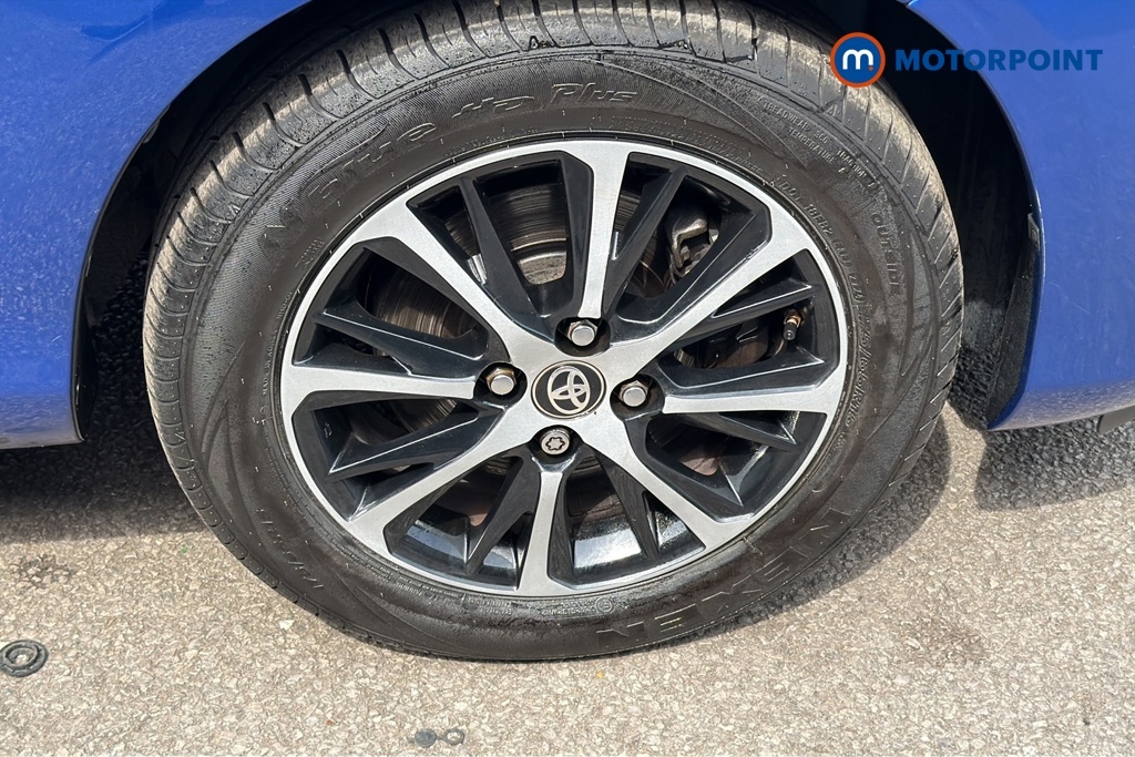 Toyota Yaris Active Grey #36