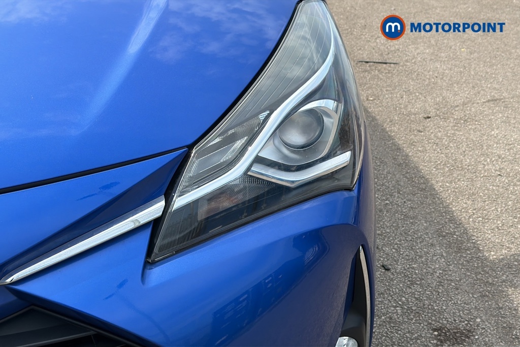 Toyota Yaris Active Grey #31