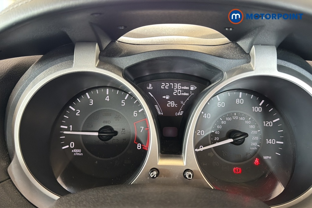 Nissan Juke Tekna Silver #15