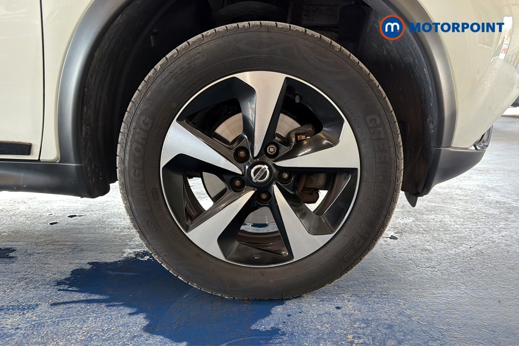 Nissan Juke Tekna Silver #38
