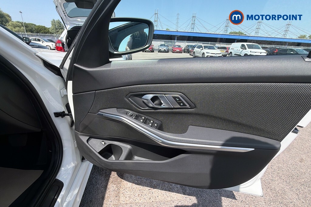 BMW 3 Series 318D Se Black #17