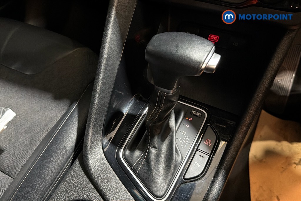 Kia Niro 3 Black #14