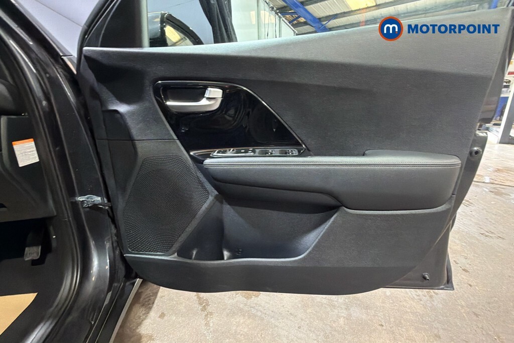 Kia Niro 3 Black #16