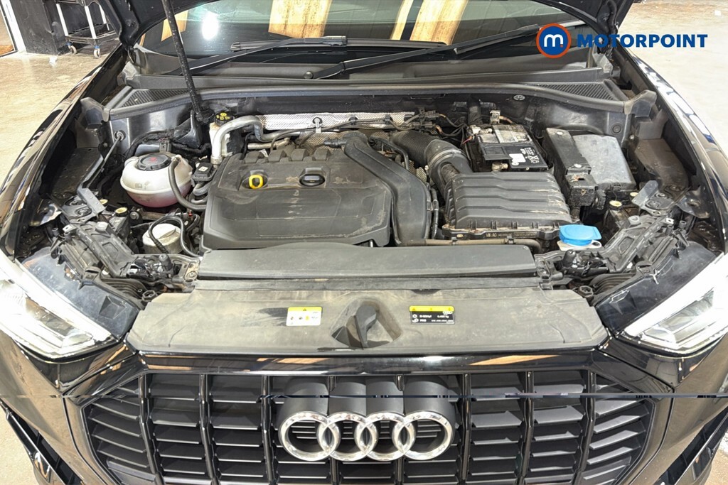 Audi Q3 Black Edition Black #50