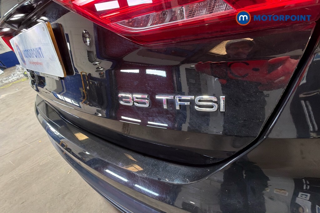 Audi Q3 Black Edition Black #39