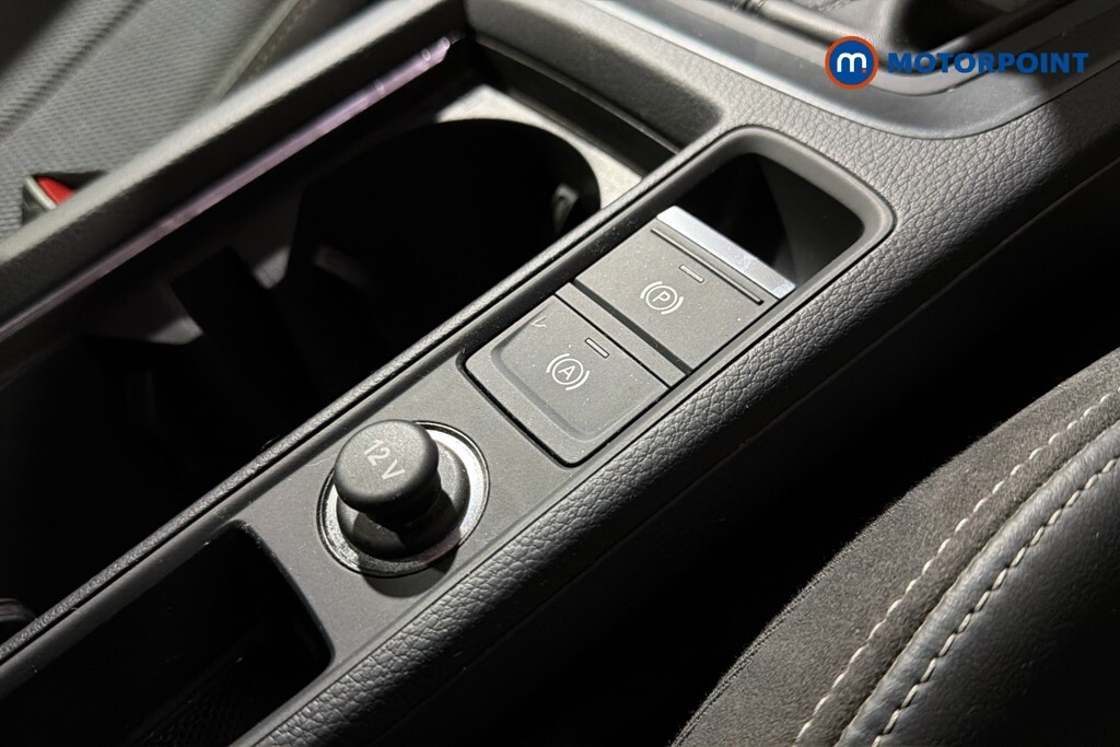 Audi Q3 Black Edition Black #19