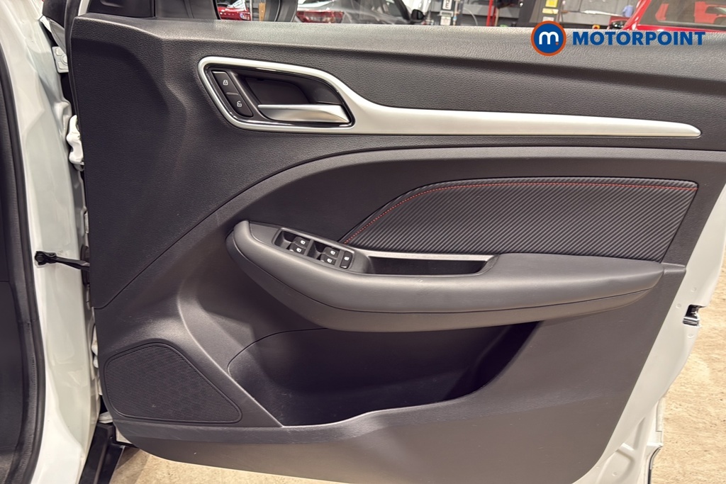 MG ZS Trophy Ev Silver #21