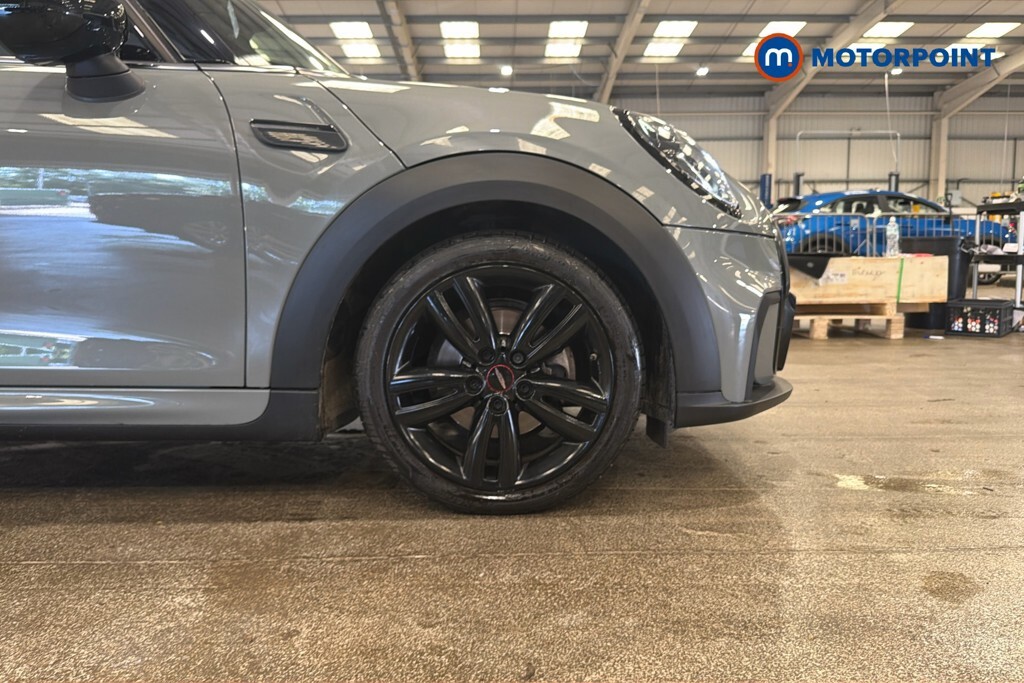 Mini Hatch 1.5 Cooper Sport Red #46