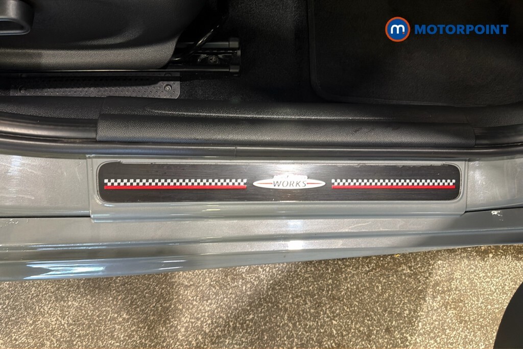 Mini Hatch 1.5 Cooper Sport Red #30