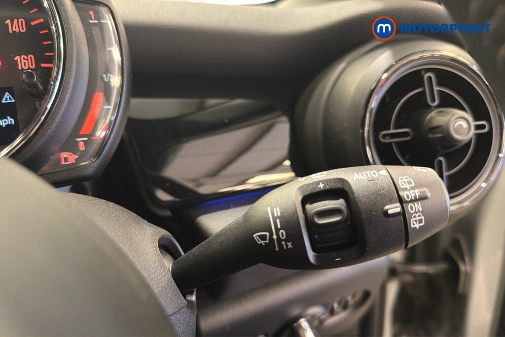 Mini Hatch 1.5 Cooper Sport Red #15
