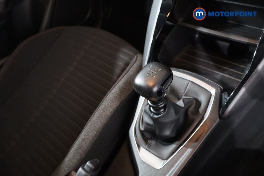 Peugeot 2008 Puretech Ss Active Premium Orange #28