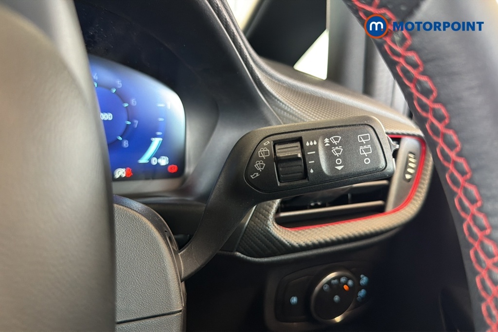Ford Fiesta Active X White #14