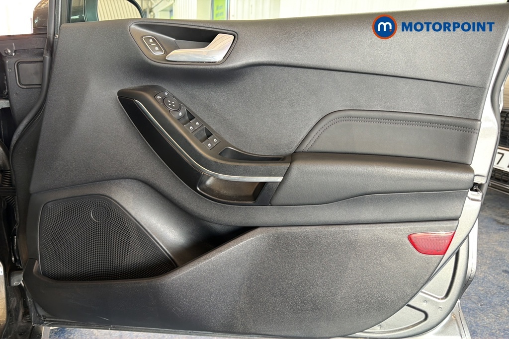 Ford Fiesta Active X White #22