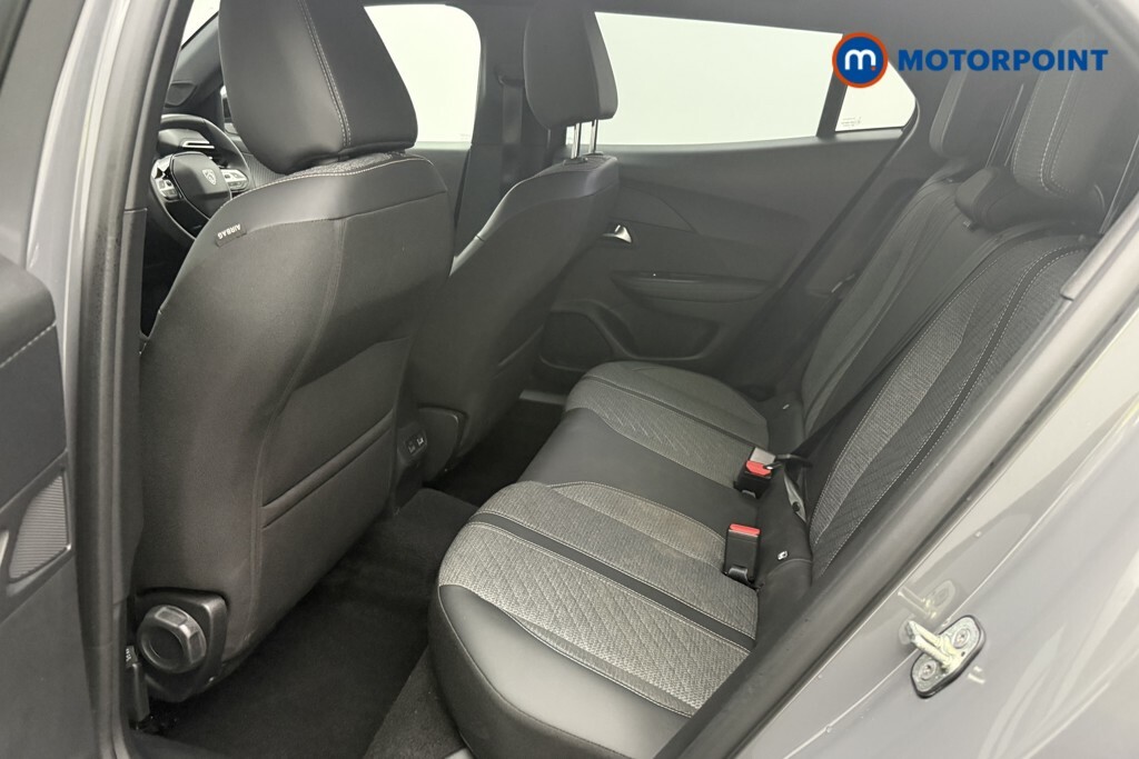 Peugeot 2008 1.2 Puretech Active Black #12