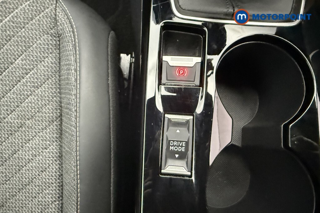 Peugeot 2008 1.2 Puretech Active Black #23