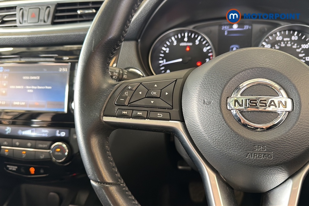 Nissan Qashqai Dig-t Tekna Black #12