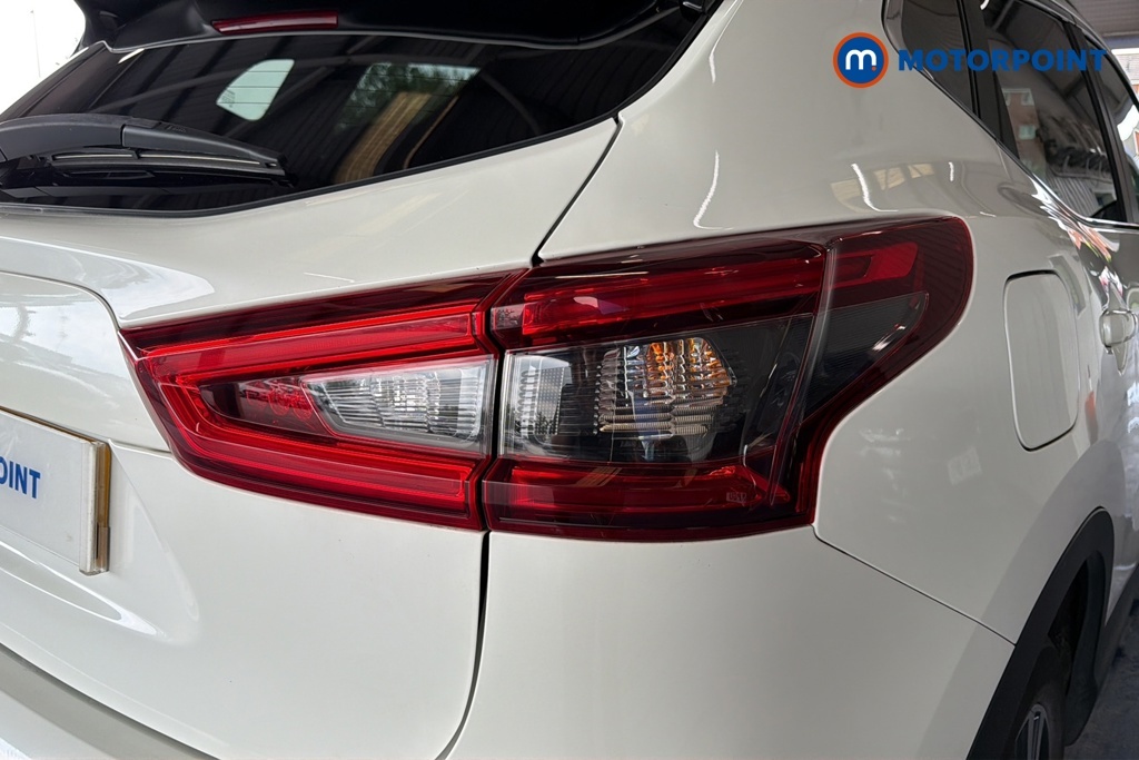 Nissan Qashqai Dig-t Tekna Black #29