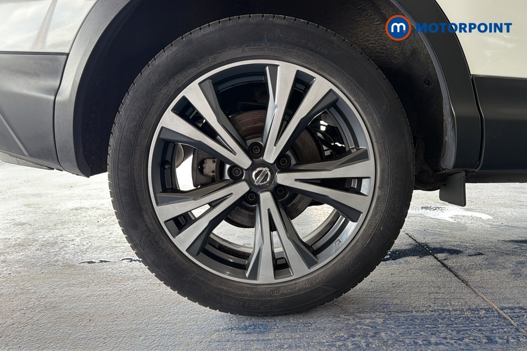 Nissan Qashqai Dig-t Tekna Black #38