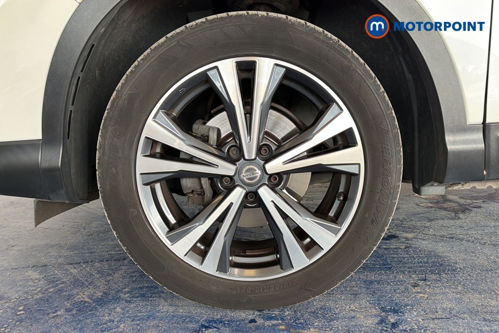 Nissan Qashqai Dig-t Tekna Black #36