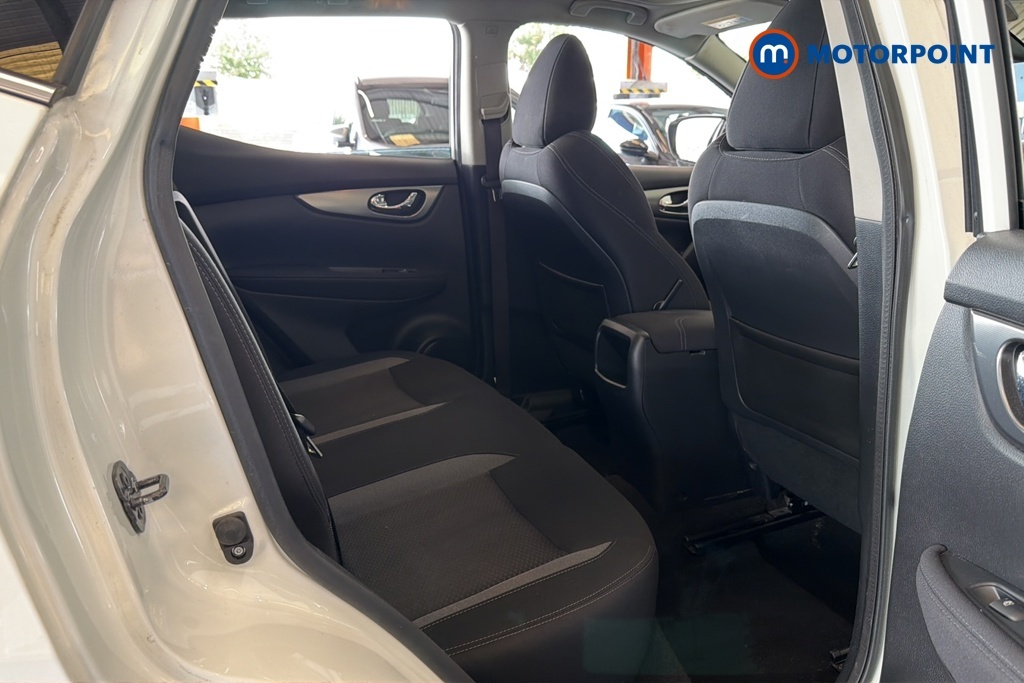 Nissan Qashqai Dig-t Tekna Black #24