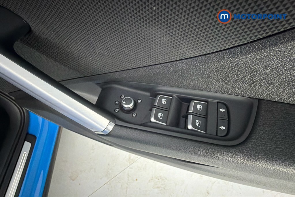 Audi Q2 Q2 Sport 30 Tfsi Black #25