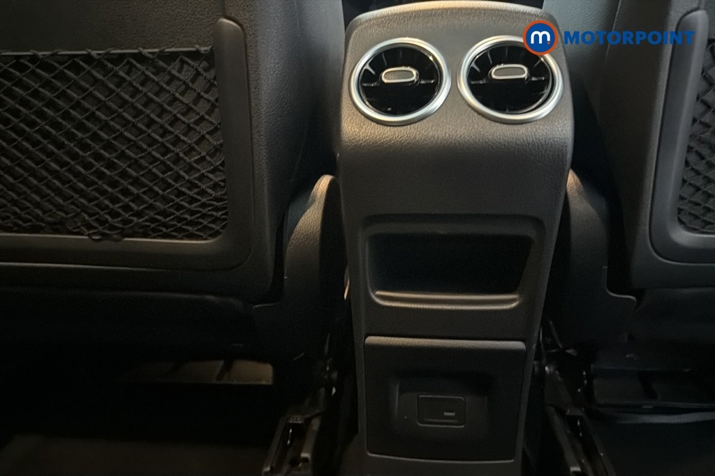 Mercedes-Benz GLB Class Glb 200 Amg Line Blue #32