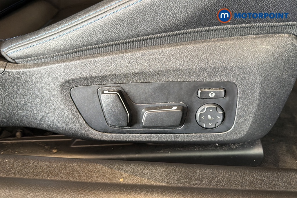 BMW 2 Series 220I M Sport Step White #27