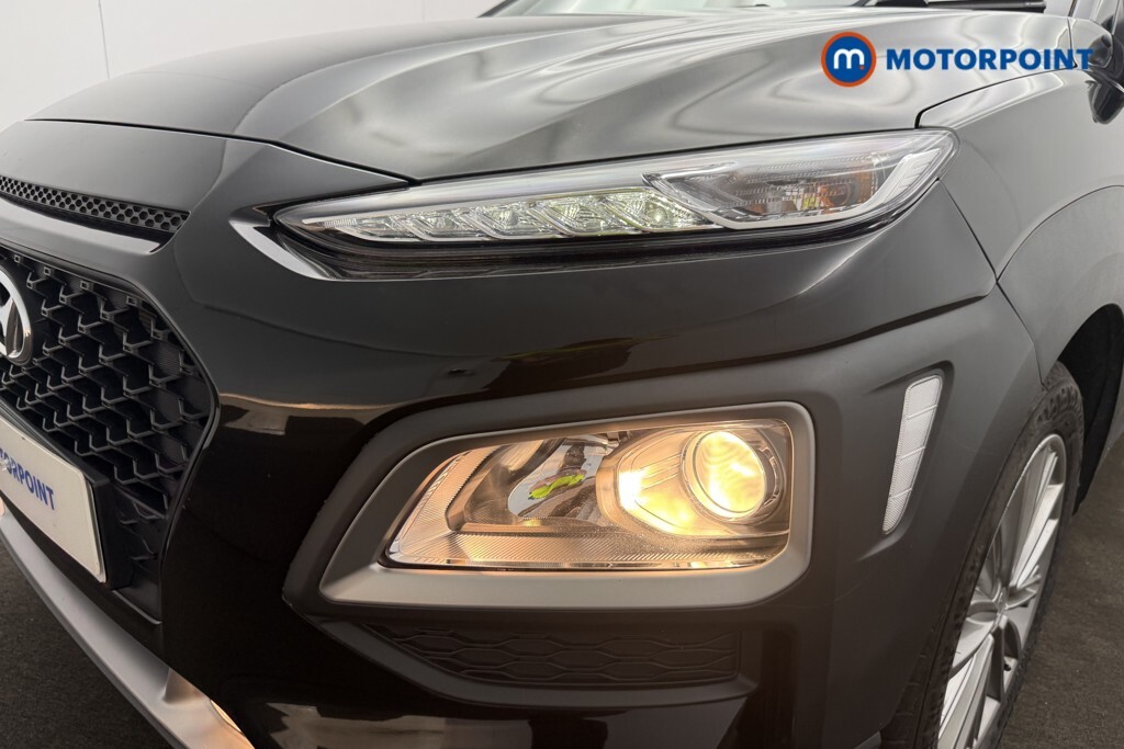 Hyundai Kona Premium Yellow #30