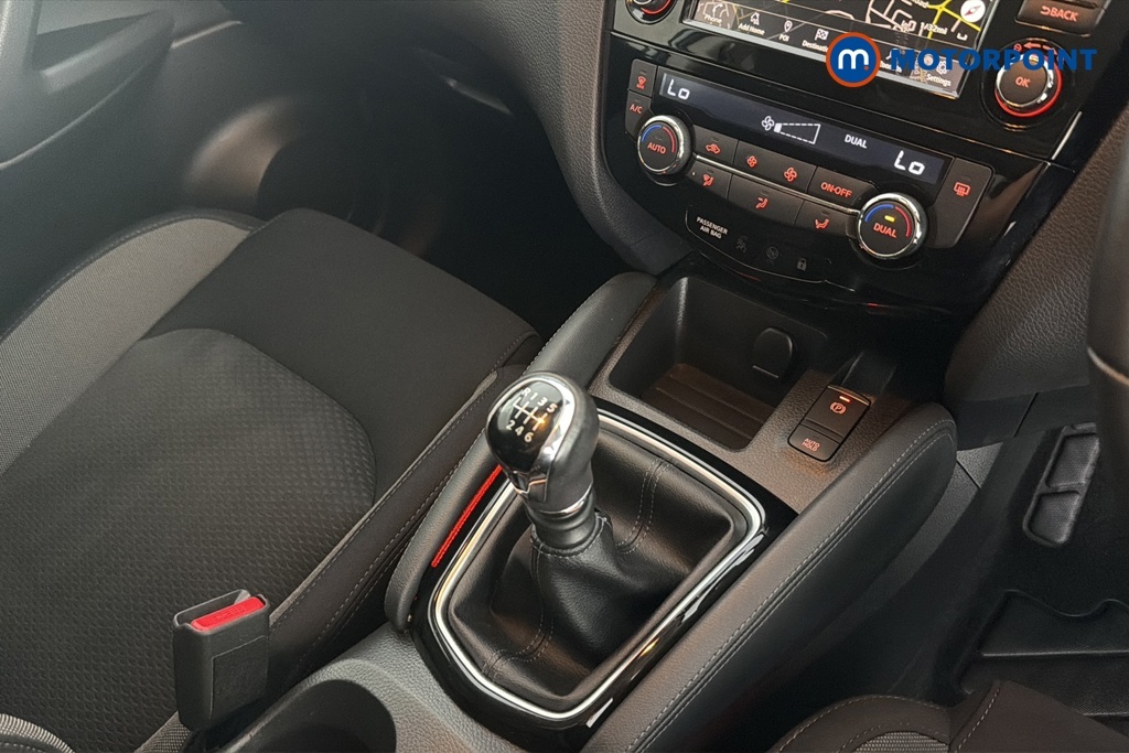 Nissan Qashqai Dig-t Tekna Blue #19