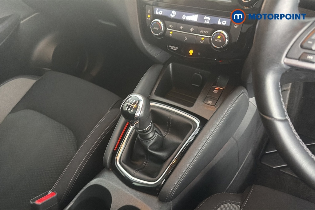 Nissan Qashqai 1.3 Dig-t 140Ps Acenta  #21