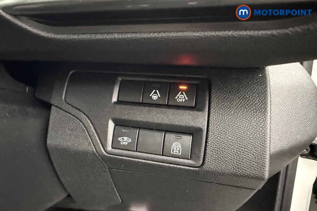 Peugeot 3008 Puretech Ss Allure Red #16