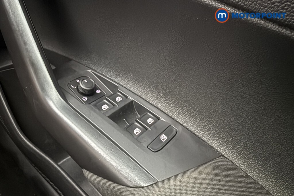 Volkswagen Taigo R-line White #22