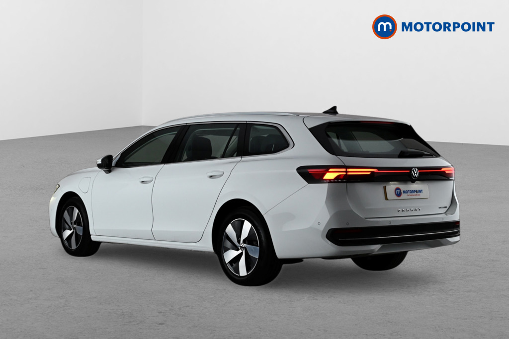 Volkswagen Passat 1.5 Tsi Ehybrid Life Dsg White #5