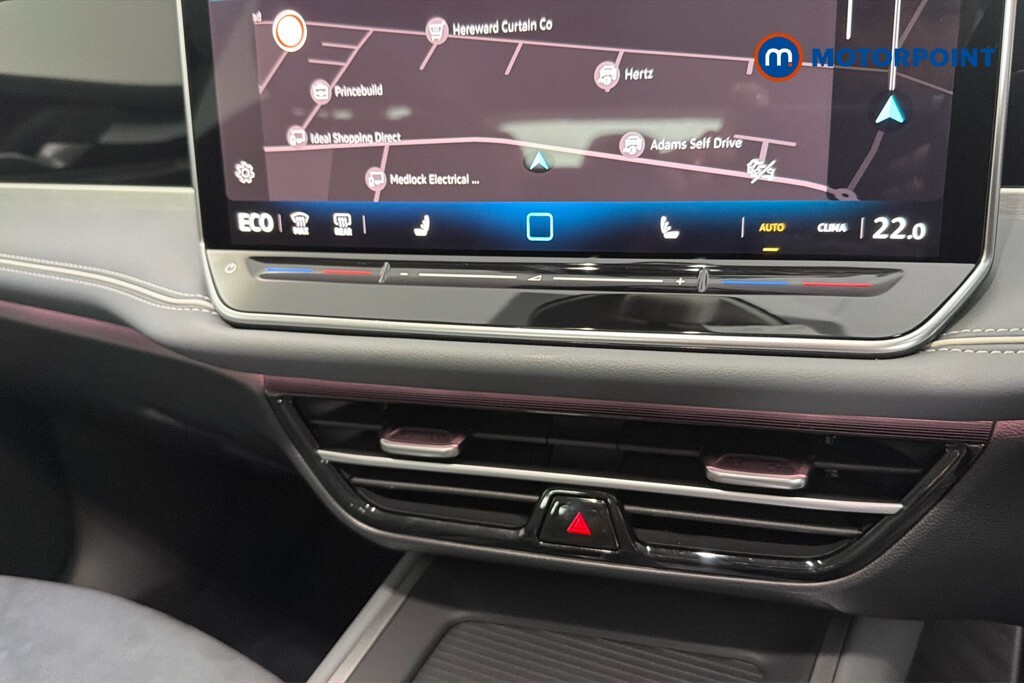 Volkswagen Passat 1.5 Tsi Ehybrid Life Dsg Info Pack, Driver P Black #18