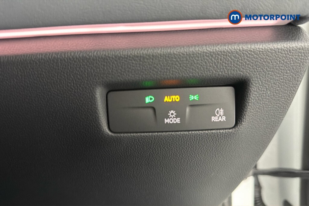 Volkswagen Passat 1.5 Tsi Ehybrid Life Dsg Info Pack, Driver P Black #23