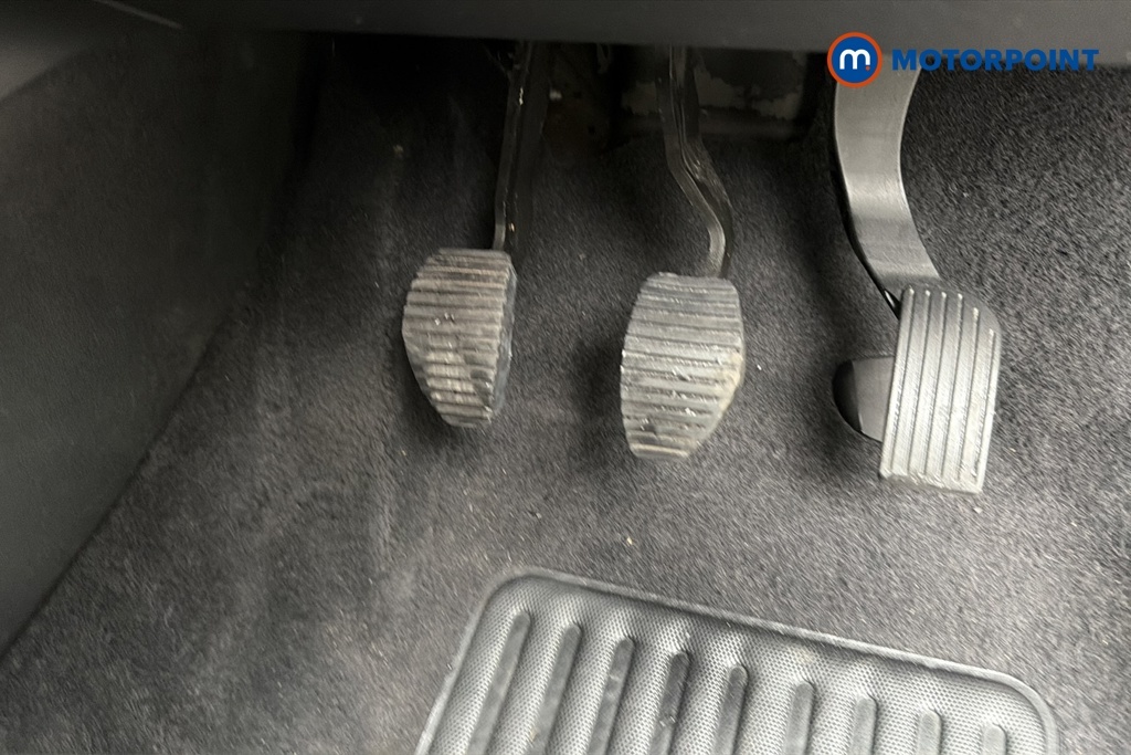 Citroen C3 1.2 Puretech Shine Eat6 Euro 6 Ss  #25