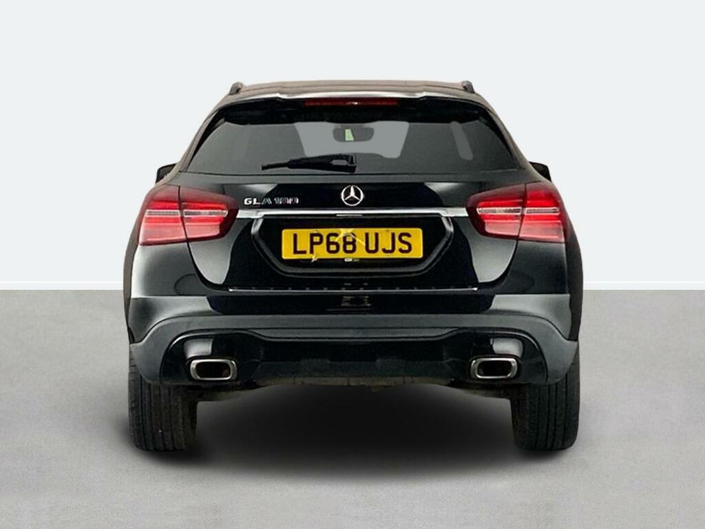 Mercedes-Benz GLA Class Gla 180 Urban Edition LP68UJS Black #4