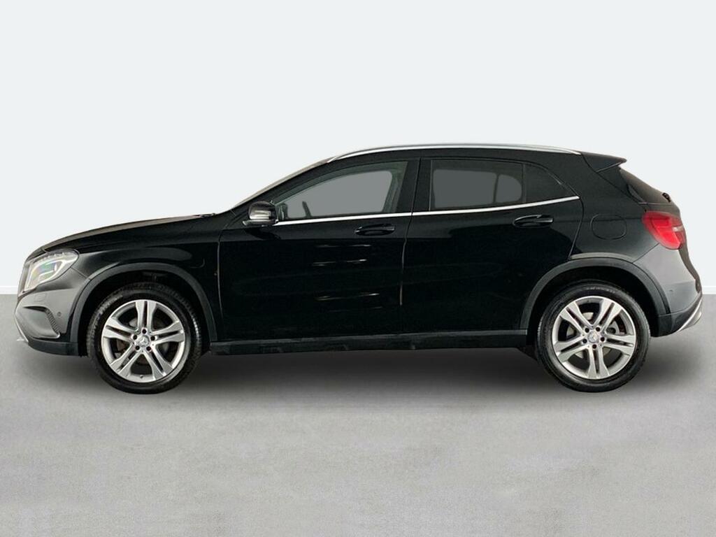 Mercedes-Benz GLA Class Gla 200D 4Matic Sport Premium Black #6