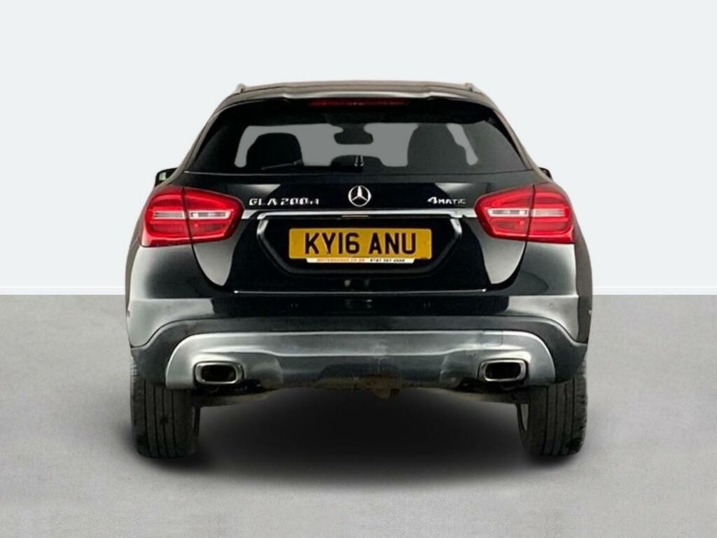 Mercedes-Benz GLA Class Gla 200D 4Matic Sport Premium Black #4