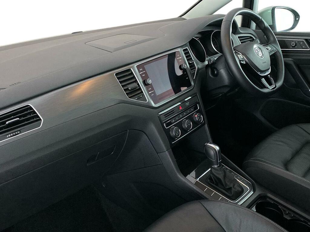 Volkswagen Golf SV 2018 Volkswagen Golf Sv Se Navigation 1.5 Tsi 130 Red #14