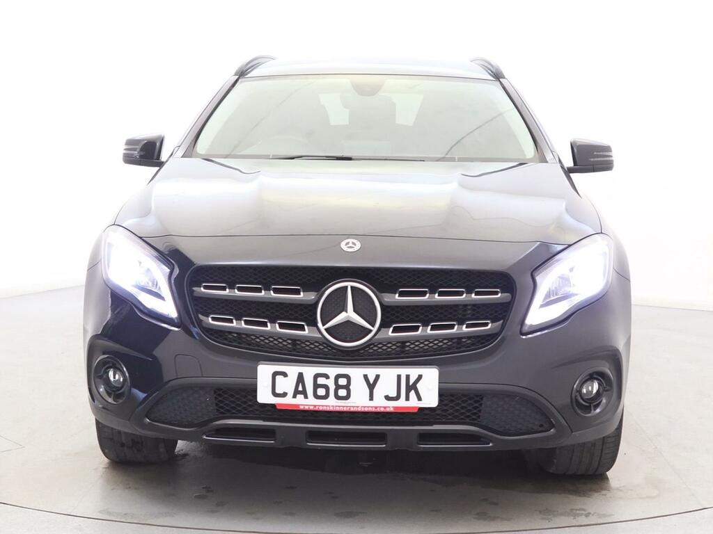 Mercedes-Benz GLA Class Gla 180 Urban Edition CA68YJK Black #2
