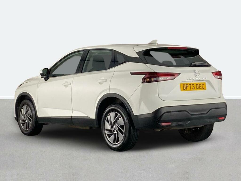 Nissan Qashqai 1.3 Dig-t Mh 158 Acenta Premium Xtronic DP73OCC White #5