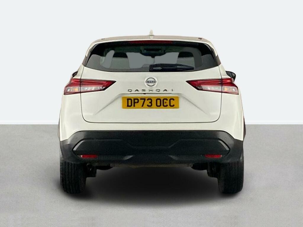 Nissan Qashqai 1.3 Dig-t Mh 158 Acenta Premium Xtronic DP73OCC White #4
