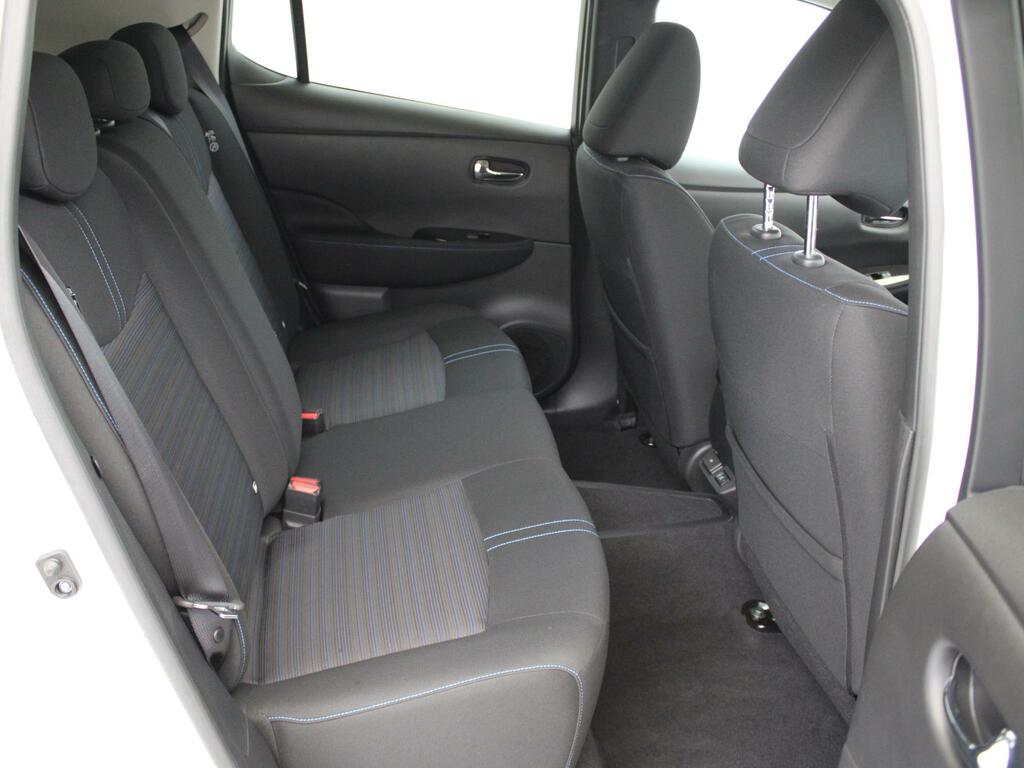 Nissan Leaf 39Kwh Tekna Hatchback 150 Ps Grey #12
