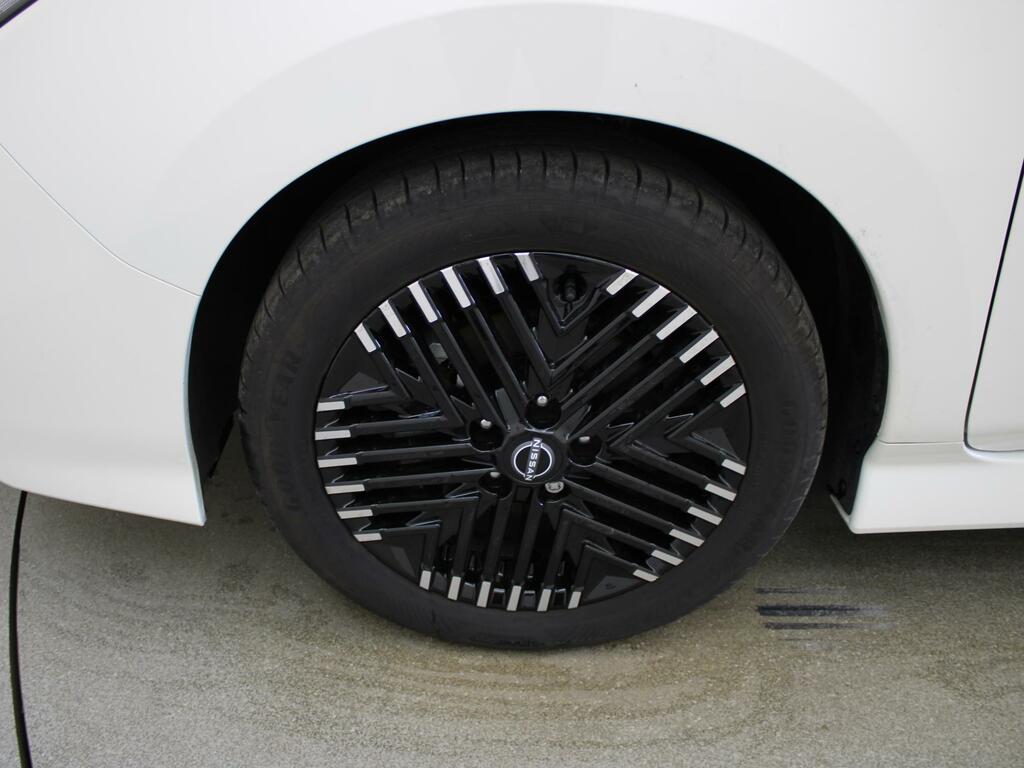 Nissan Leaf 39Kwh Tekna Hatchback 150 Ps Grey #44