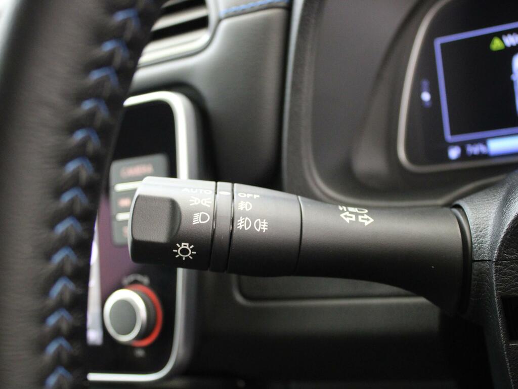 Nissan Leaf 39Kwh Tekna Hatchback 150 Ps Grey #35
