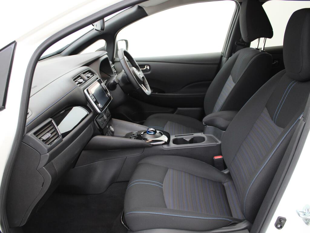 Nissan Leaf 39Kwh Tekna Hatchback 150 Ps Grey #10