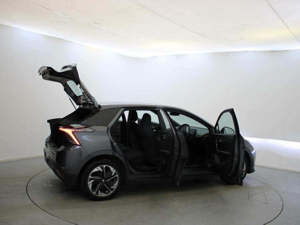MG MG4 150Kw Trophy Long Range 64Kwh White #33